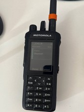 Motorola R7 Premium UHF 403-527 MHz / DMR Handfunkgerät mit Akku