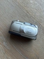 Fujifilm FinePix 2400 Zoom