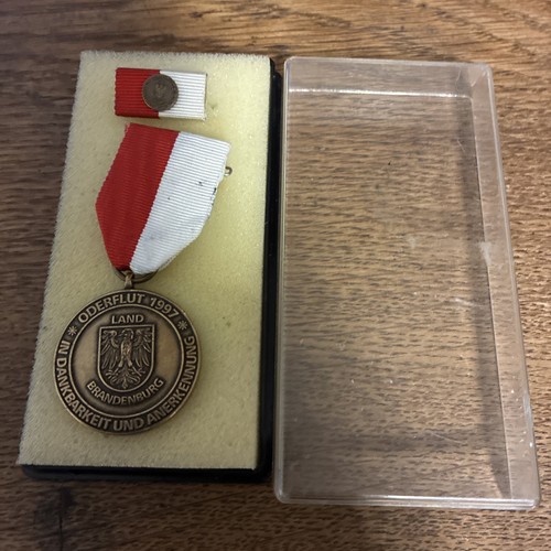 Orden einsatzmedaille der - orden,