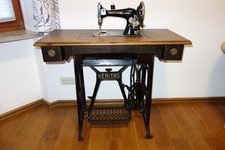 Mechanische Veritas Nähmaschine versenkbar im/mit Nähtisch ca. 90 Jahre alt