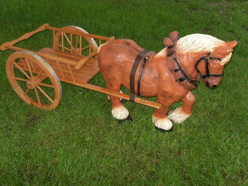 Pferd mit wagen pferdegespann - pferd,