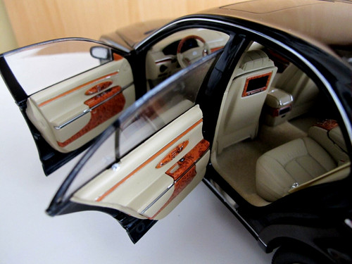 Modellauto luxus auto - 1:18,