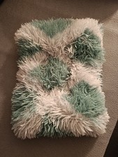 Türkis Weißes Katzenkissen. Neuwertig