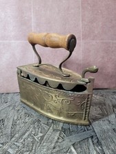 Altes verziertes Messing