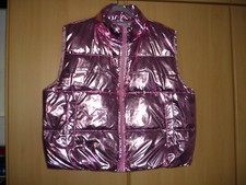 Tolle rosa Glanznylonweste