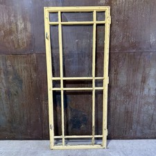 Altes großes Sprossenfenster