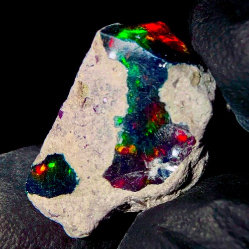 Schwarzer dry opal roh - schwarzer,