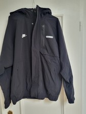 Herrenjacke Jungen Übergangsjacke NIKE AIRMAX Gr. M Schwarz 