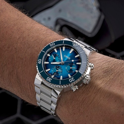 Oris aquis chronograph 01 - aquis,