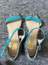 Vince Camuto Sandalen Sommerschuhe Blau Schön elegant Absatz 6cm 38