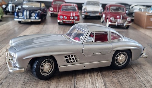 Bburago mercedes benz 300 - 300, sl