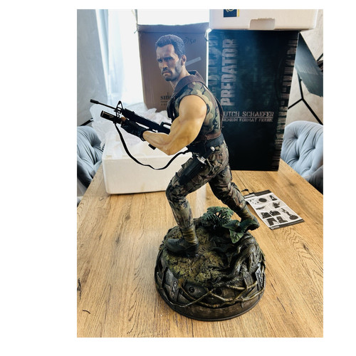 Sideshow collectibles predator - sideshow,