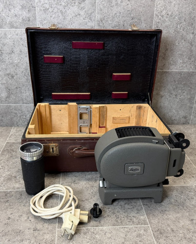 Leitz prado 250 - 250, diaprojektor
