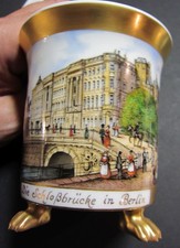 KPM Tasse mit Vedute "Die Schloßbrücke in Berlin", Handmalerei, viele Figuren