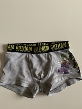 H&M BASIC SHORTS GR.104 GRAU MIT MOTIV 3/4 JAHRE BATMAN GOTHAM IS MY CITY
