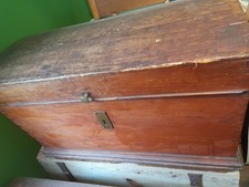 Alte Runddeckeltruhe Ca