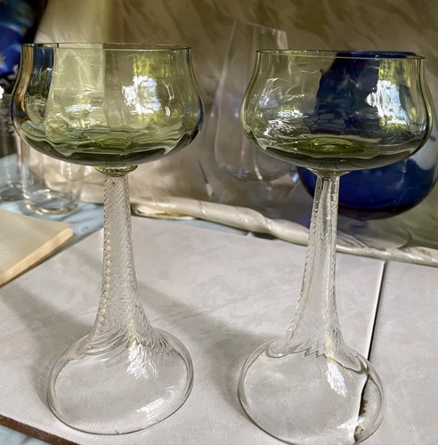 Alte weinrömer mit - alte,