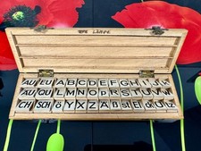 Helm-Leskasten Buchstaben Setzkasten Lernhilfe für Sammler, Antik 1930er Jah.