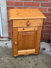 Alter Nachttisch Nachtsachrank