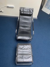 'Genni' von Gabriele Mucchi, Ledersessel mit Fußhocker, Zanotta