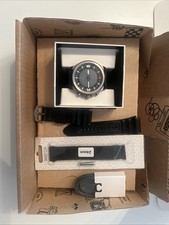 Smart-Hybrid Fossil Uhr mit Ersatzarmbänder Originalverpackungr