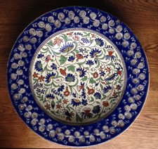 Orientalischer tiefer Teller