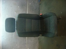 437333 Sitz rechts vorne