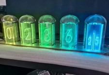 Bunte RGB-Leuchten LED Röhrenuhr / Nixie Tube Clock / LED Tube
