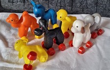 7 DDR Plastik Tiere auf Räder