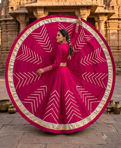 Damen rosa traditioneller