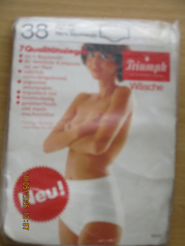 Vintage triumph dina - vintage, slip