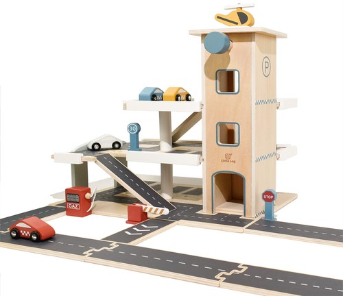 Parkgarage aus holz - parkgarage,