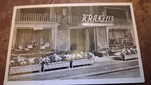Frankfurt m café - a.,
