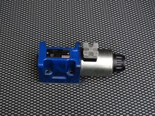 Original Rexroth Hydraulik Wegeventil 4WE10D50/EG24N9K4/M, R901278760  #VW5