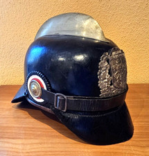 120 Jahre alter Feuerwehrhelm Leder mit Wappen Nassauischer Feuerwehr Verband