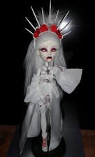 1 Monster High Puppe SPECTRA