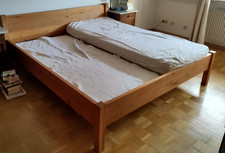 Holzbett, 180x200, Erle, Schöne Maserung, rustikal, Ehebett, Doppelbett, massiv