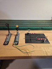 PIKO Signal und Bahnübergang