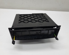 Mercedes W211   CD Wechsler Schacht Fach Halter  A2116800552  (04)