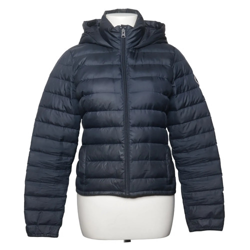 Abercrombie fitch - &,