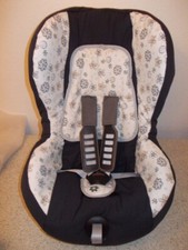 Britax Römer King TS  Plus Bezug  Ersatzbezug  schwarz hell mit Blumen *neu*