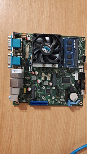 Fujitsu d3313 mini itx - fujitsu, d3313-s4