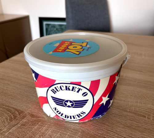 Toy story bucket soldiers - story,