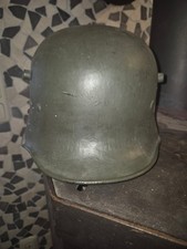 1 Weltkrieg Stahlhelm M16 mit Splittertreffer / Schwerter zu Pflug überarbeitet