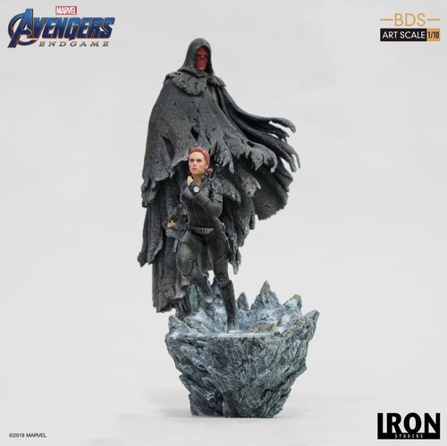 Red skull and black - skull, widow