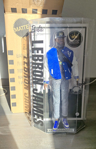 Mattel barbie signature - mattel,