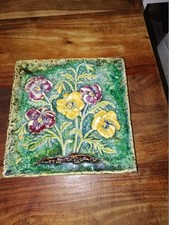 Fliese Majolika Karlsruhe Stiefmütterchen Mod Nr. 7522 Meschede 22 x 22 cm