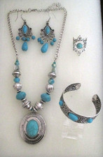 Set Modeschmuck  Kette -  Ring