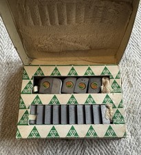 Schachtel mit Hartmetall-Wendeschneidplatten der Marke WIDIA. 15 St.