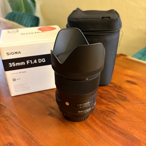 Sigma 35mm dg hsm art - f/1.4,